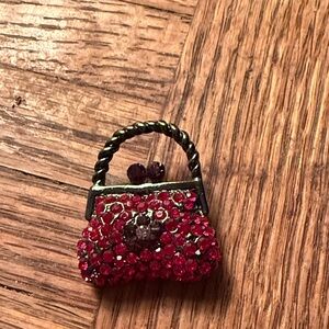 Glamorous Red Crystal Clutch Brooch